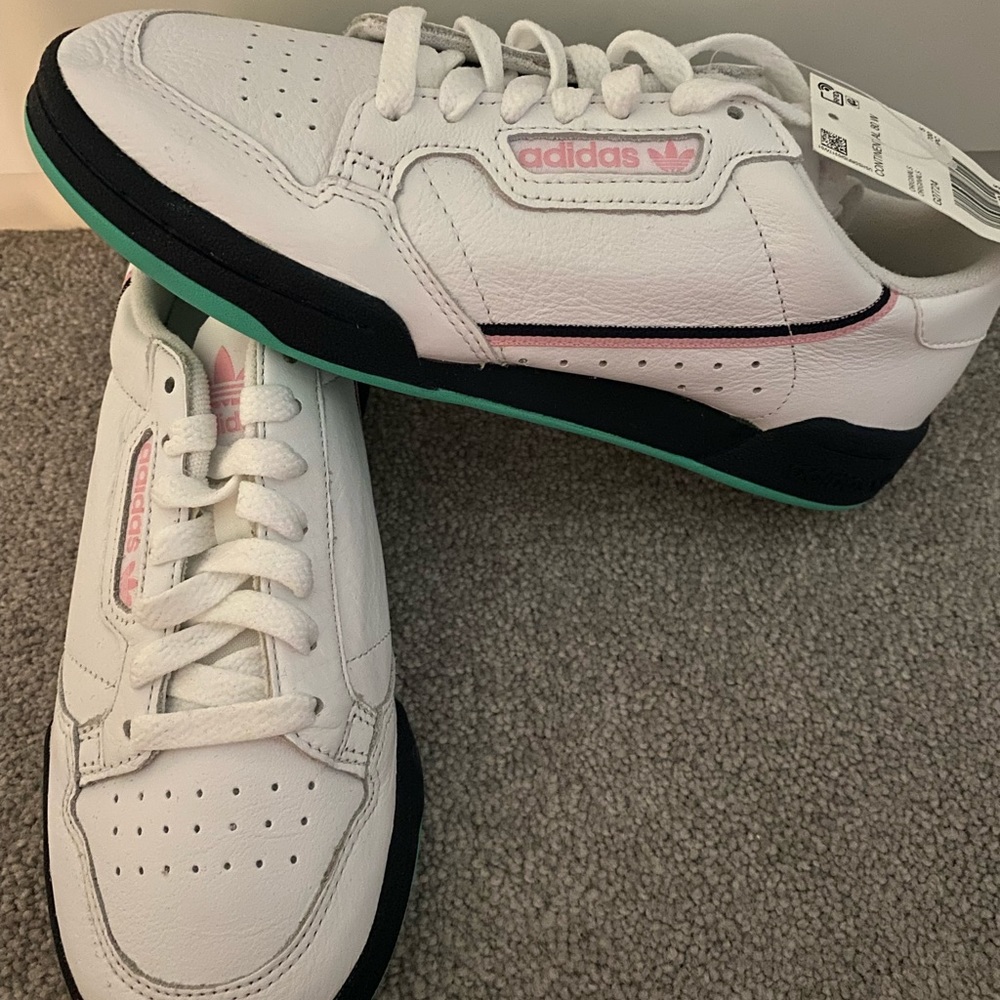 BRAND NEW Adidas training sneakers! SIZE 6.5